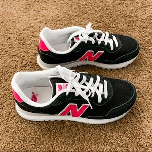 New Balance 527 Classics Sneakers, 8.5